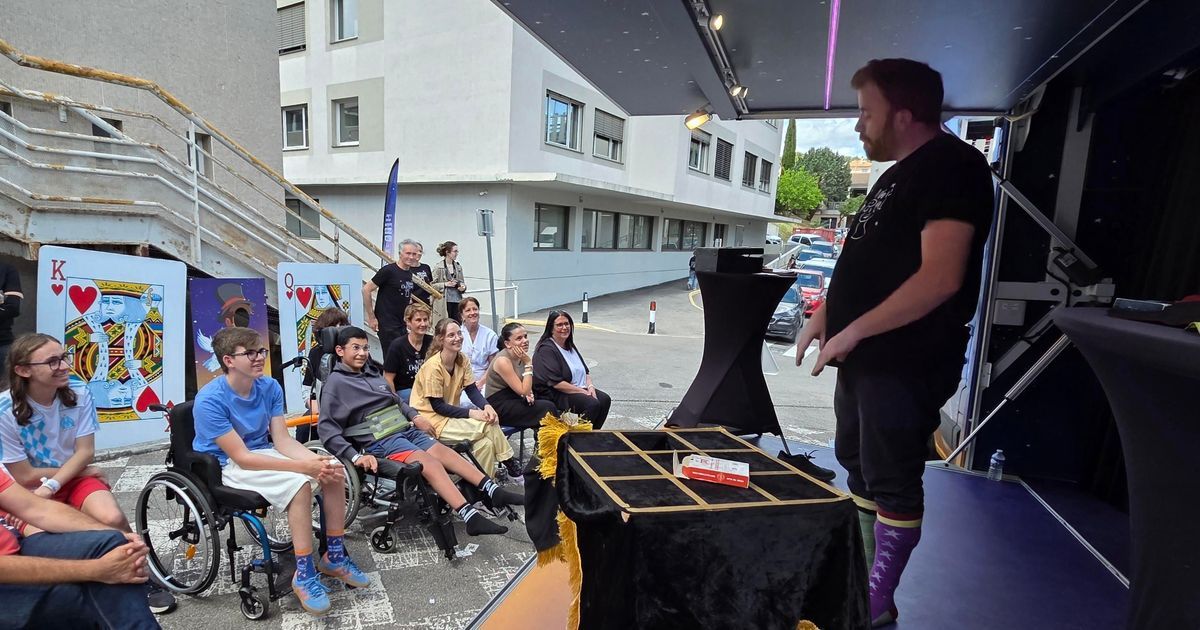 Le magi bus enchante les enfants hospitalisés à Aix et Martigues