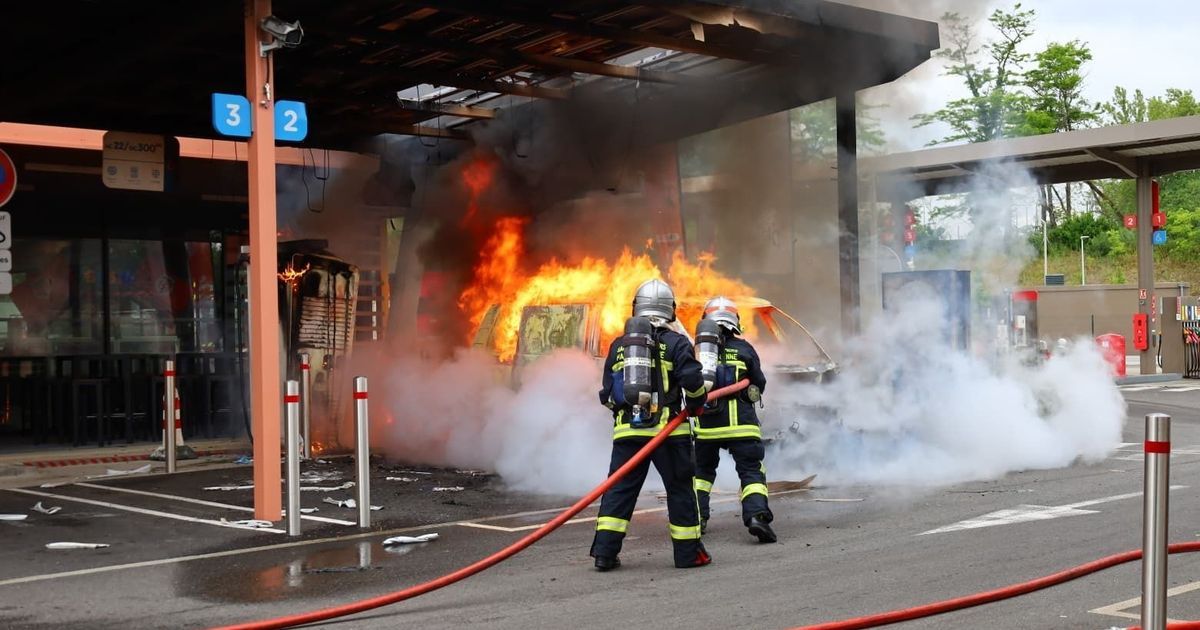 Un feu de véhicule électrique perturbe une station-service à Toulouse