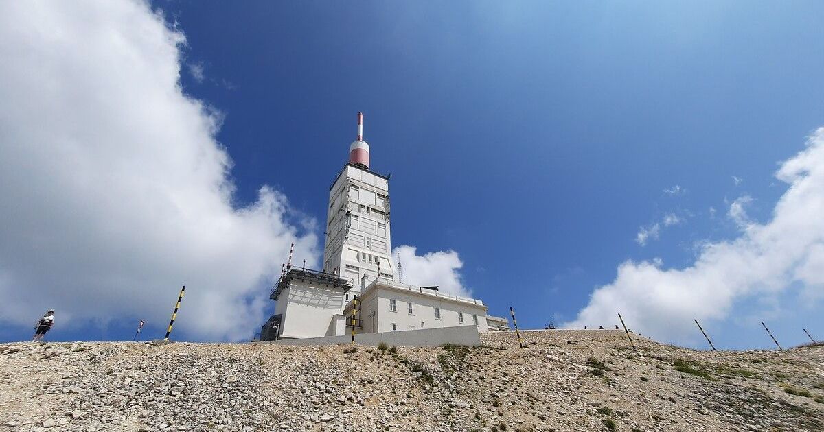 Neige inattendue au sommet du Mont Ventoux