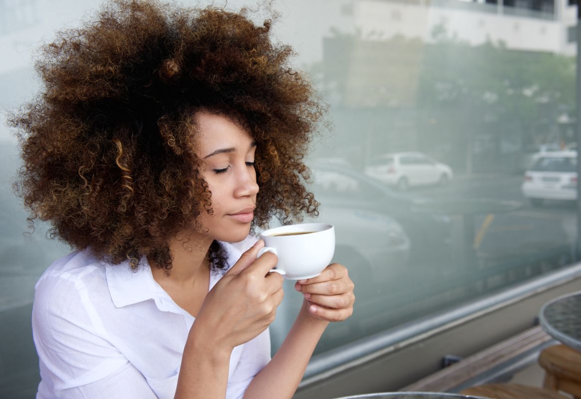 Imaginer un café stimule le cerveau, une surprise révélée par des chercheurs