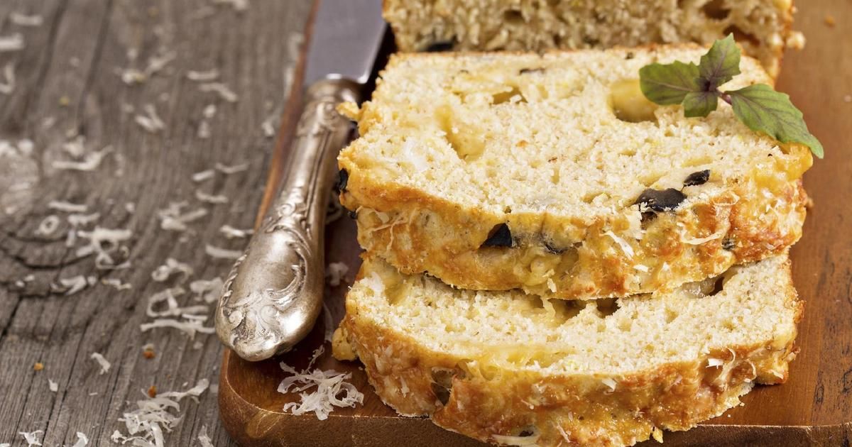 Des cakes salés irrésistibles pour un apéritif de Noël réussi