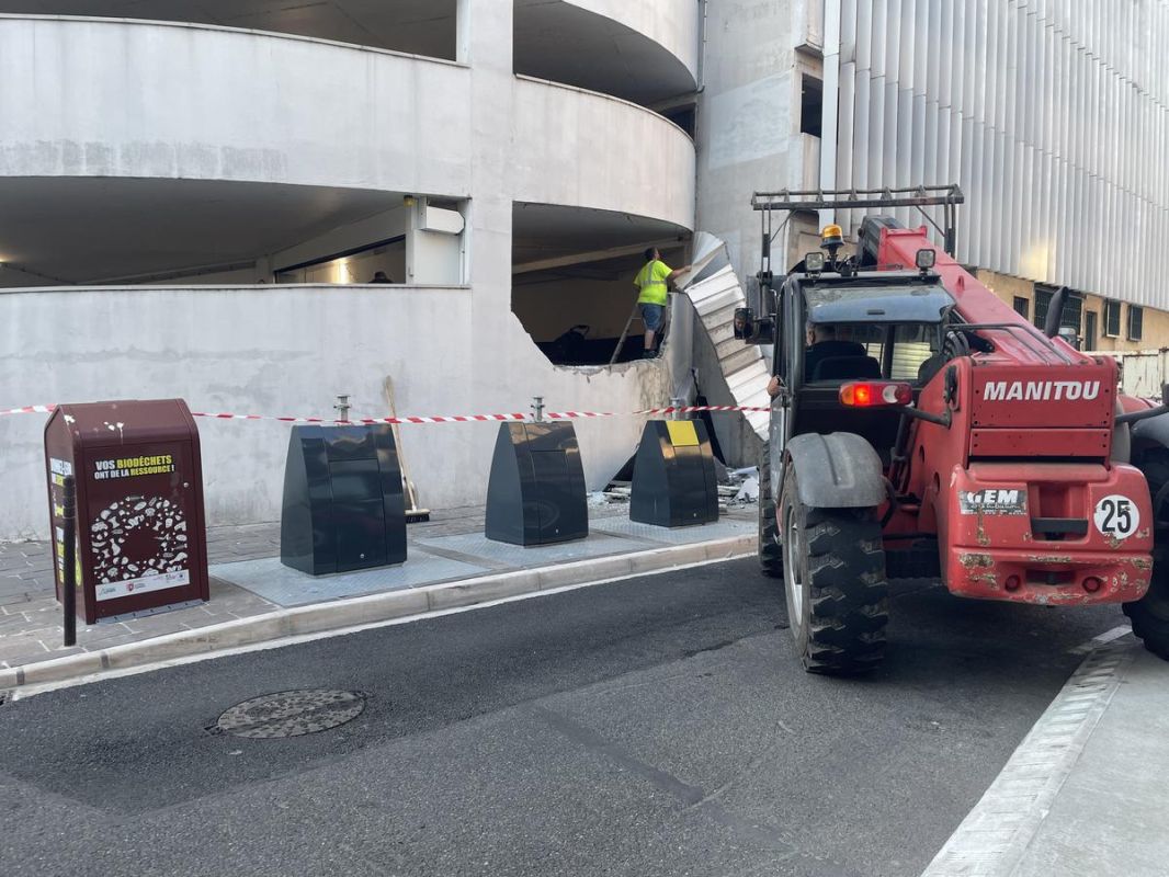 Un automobiliste percute le marché couvert d'Agen : incident surprenant sous les yeux des passants