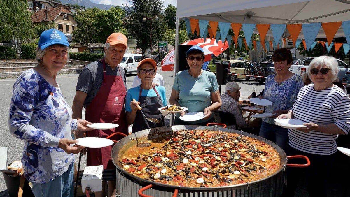 Célébration des 80 ans du Secours catholique : un festin de solidarité à Seyne-les-Alpes
