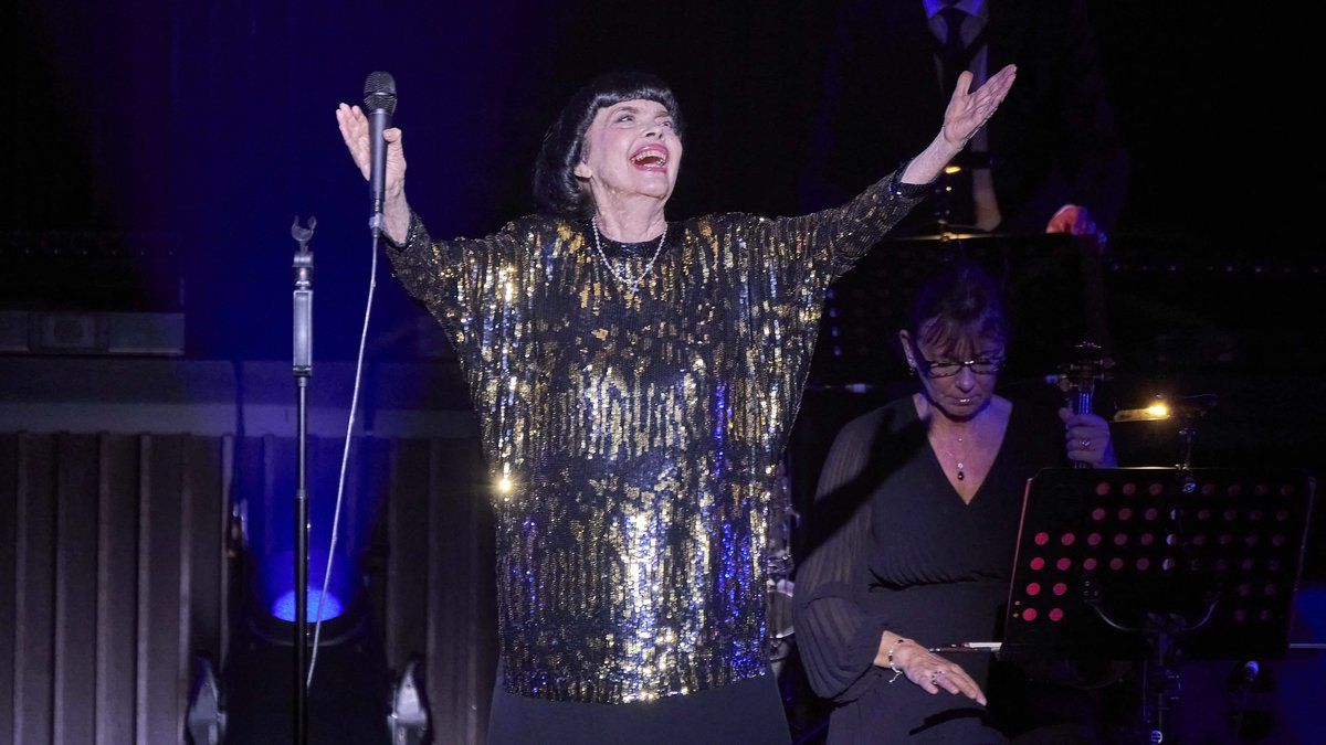 Mireille Mathieu réagit à la bière "Mireille Mafieux" : une affaire qui fait grand bruit