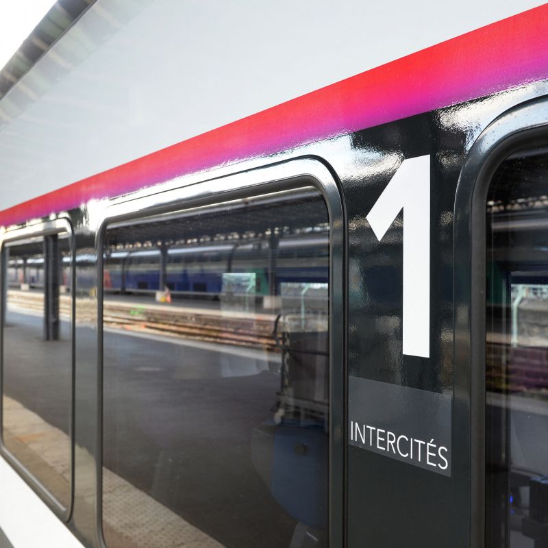 Des trains des années 80 en pleine chaleur : l'inquiétude grandissante