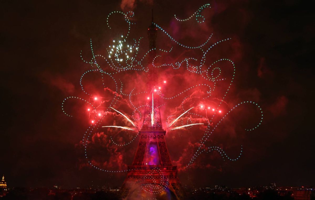 Paris célèbre le 14 juillet en avance : un hommage poignant aux victimes de l'attentat de Nice