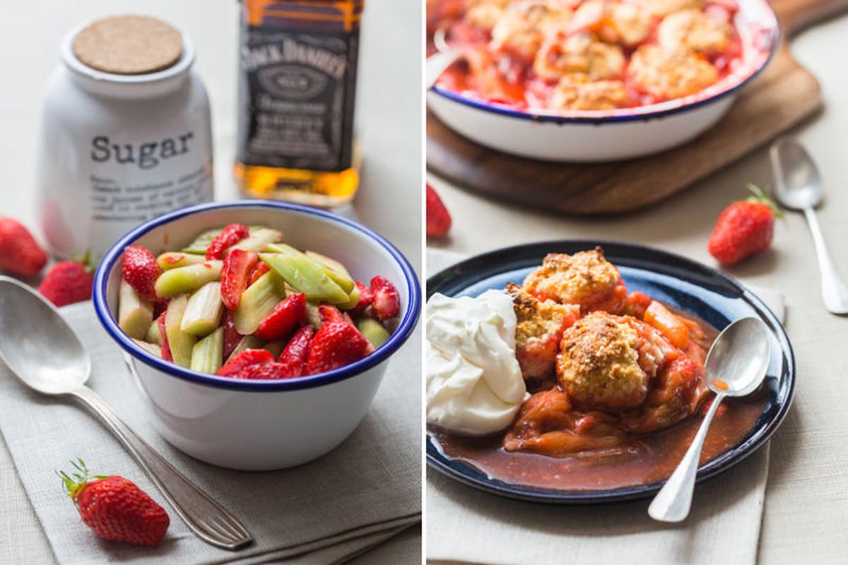 Cobbler rhubarbe & fraises au whisky