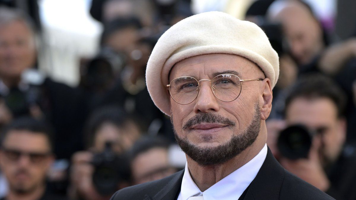 Le béret, l'accessoire tendance qui séduit les célébrités de 2026