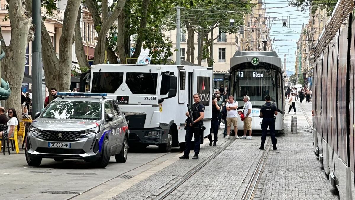 Des trams à l'arrêt à Marseille : un fourgon en panne crée le chaos à Belsunce