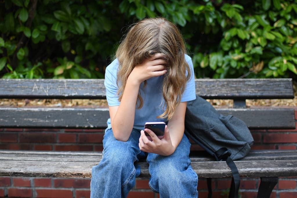 Les prédateurs en ligne : une menace omniprésente