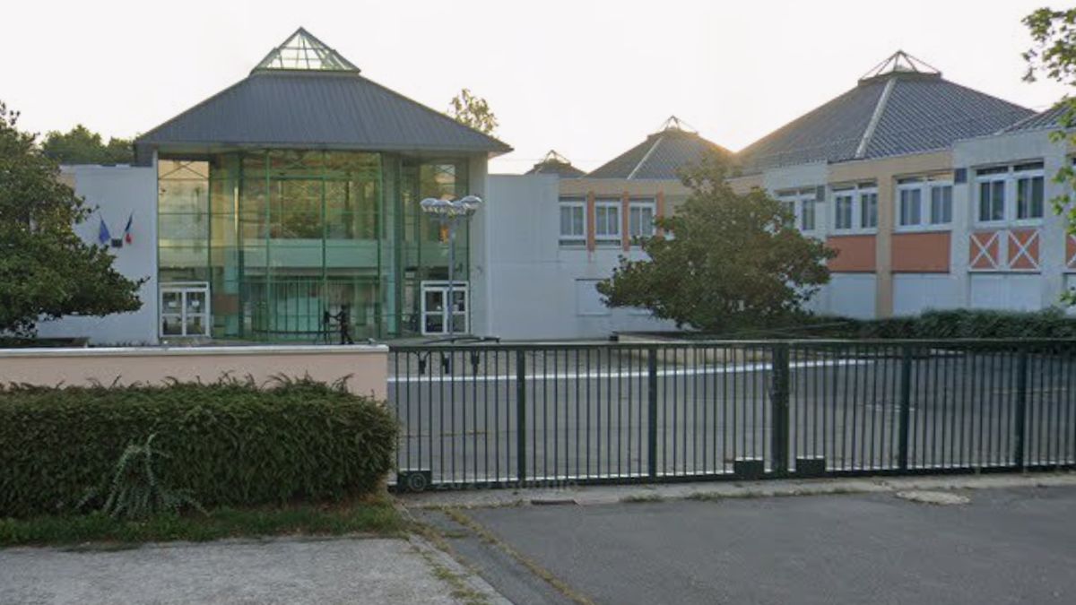 un adolescent de 15 ans poignarde une camarade en cours à boussy-saint-antoine