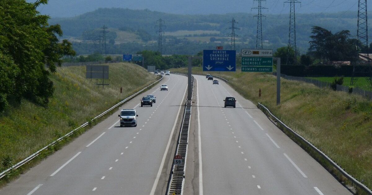 Un couple gravement blessé dans un accident spectaculaire près de Romans-sur-Isère