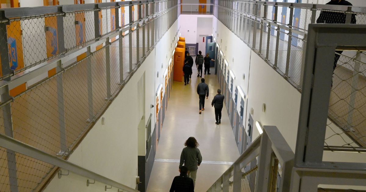 Incendie tragique à la prison des Baumettes : un détenu perd la vie