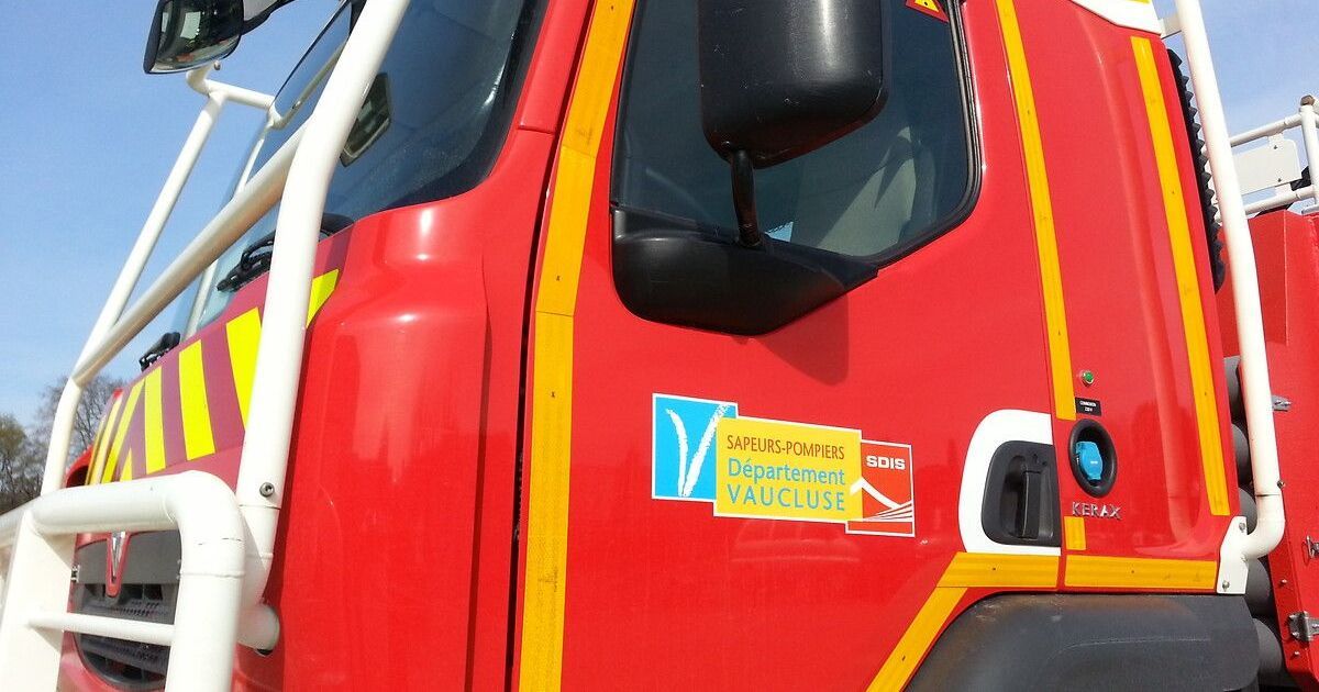 Incendie spectaculaire au Pontet : les flammes s'approchent du centre pénitentiaire