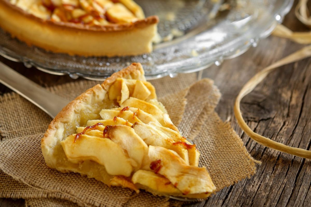 Laissez-vous séduire par la tarte fine aux pommes de Cyril Lignac