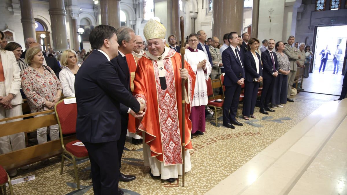 La cérémonie du vœu des Échevins illuminée par le cardinal Aveline à Marseille