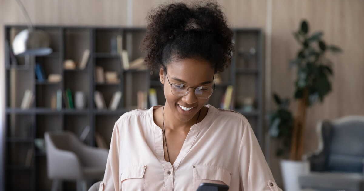 Des forfaits mobiles accessibles : nos meilleures options à moins de 15€ par mois