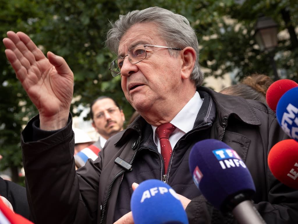 Jean-Luc Mélenchon : entre espoirs et contradictions à un an de la présidentielle