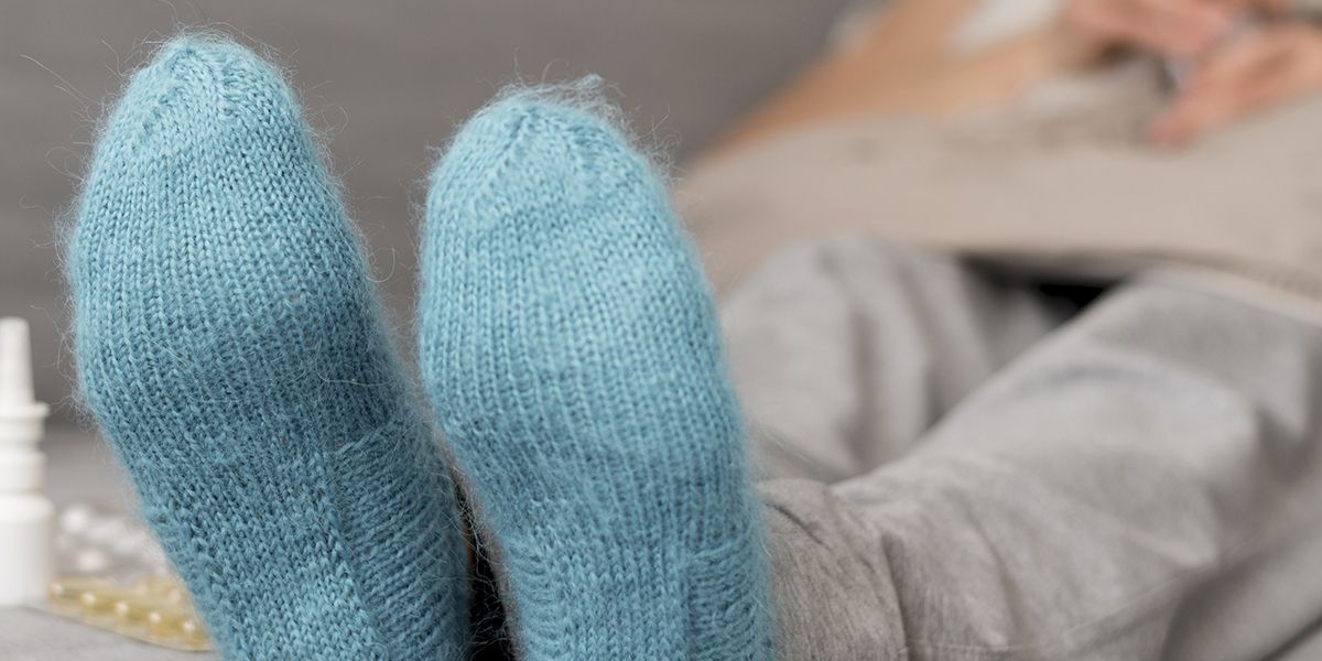 découvrez les secrets des grands-mères pour garder vos pieds au chaud cet hiver