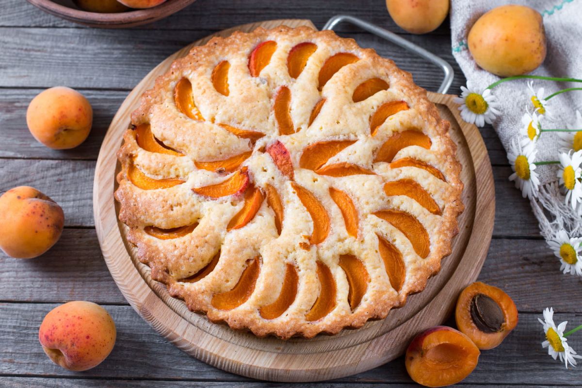 la tarte amandine aux abricots : la recette immanquable de cyril lignac