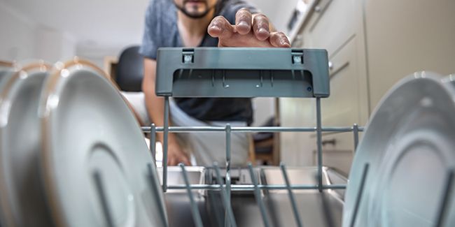 Débouchage et entretien du lave-vaisselle : nos astuces incontournables