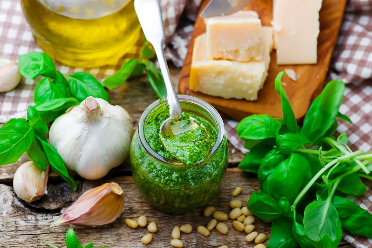 Les secrets de la conservation du pesto : durée, astuces et risques