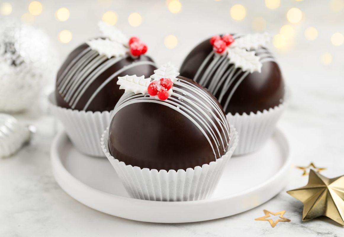 Des bombes à chocolat chaud maison : la recette festive de Diego Alary