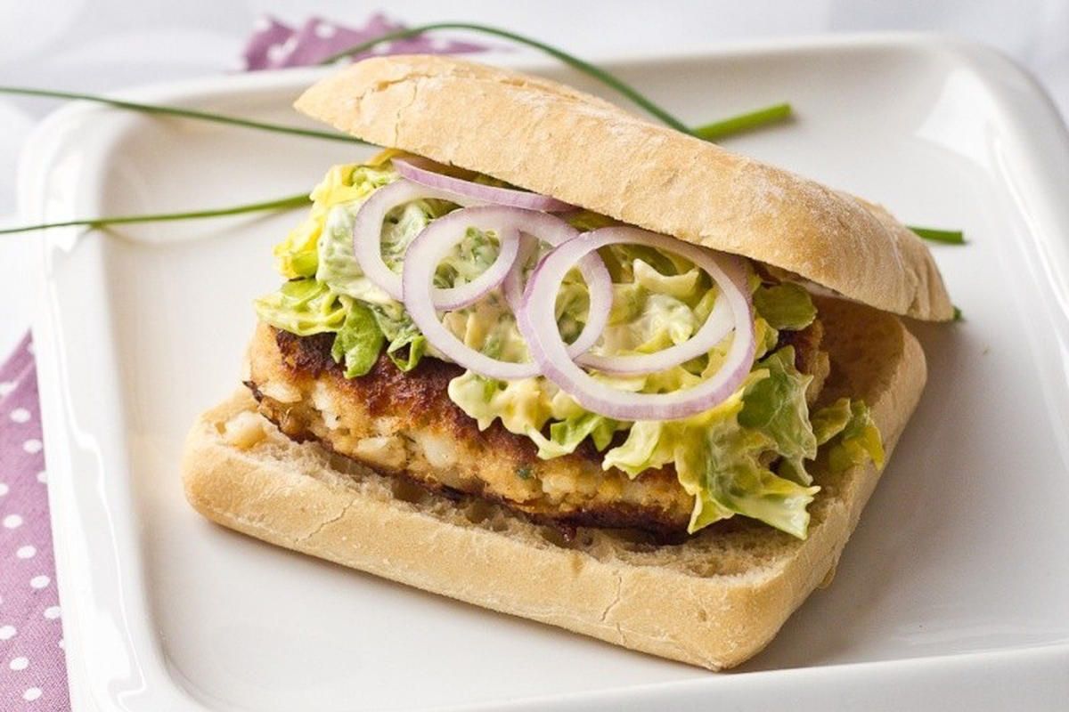 Burger au poisson façon « crab cake »