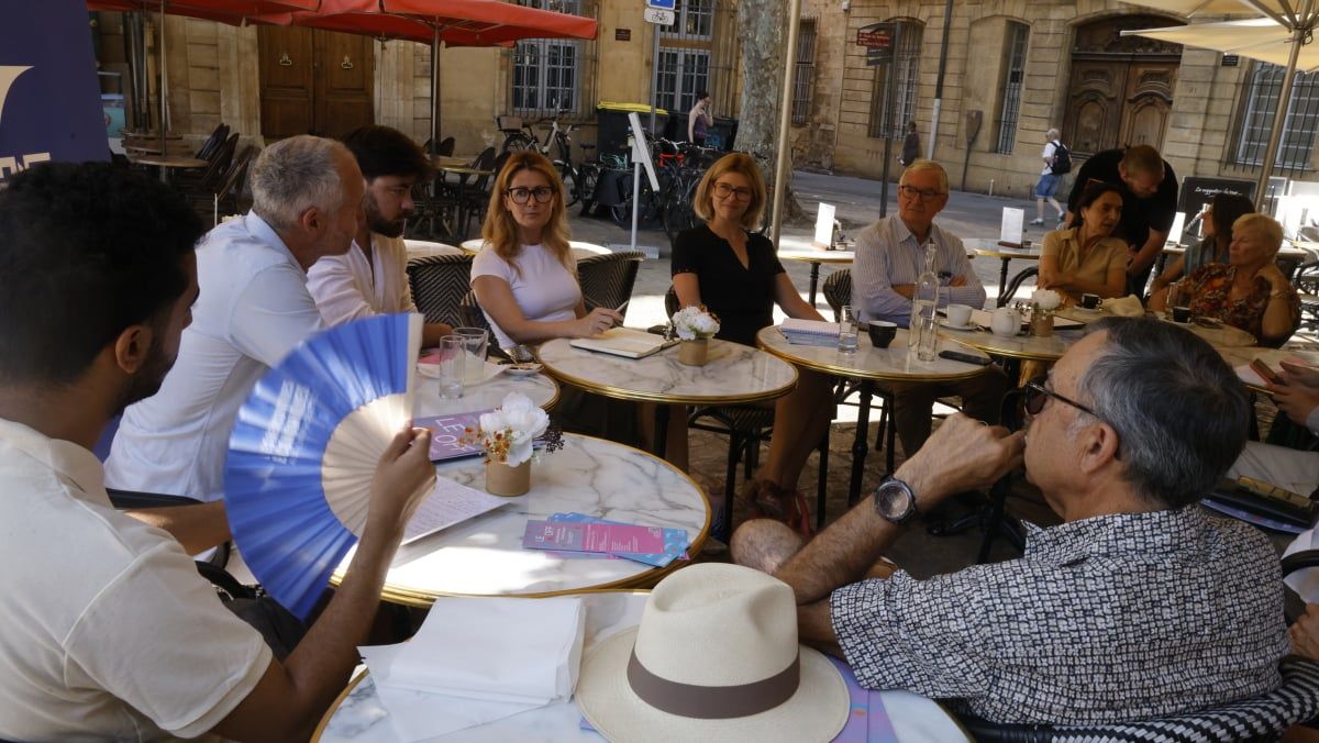 Des discussions économiques au cœur des terrasses d'Aix-en-Provence