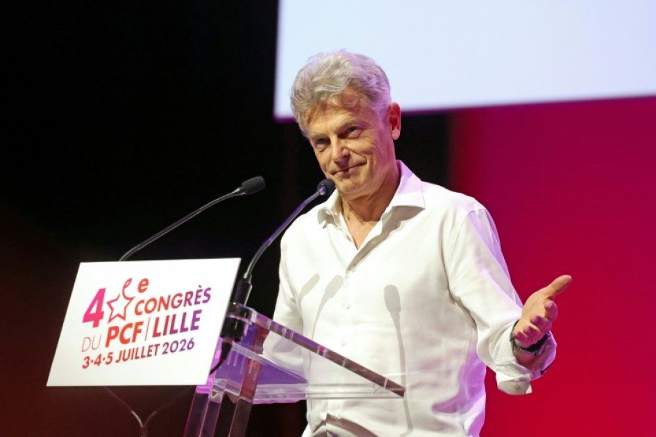 Fabien Roussel reconduit à la tête du PCF, prêt à défier l'Élysée