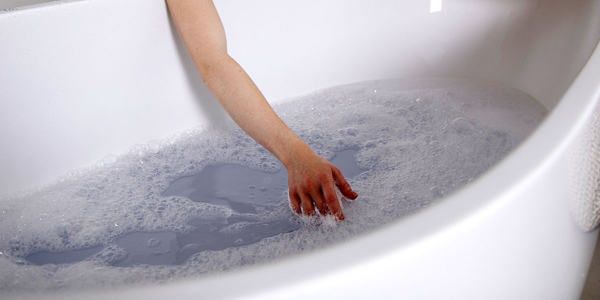 réutiliser l'eau du bain : 7 astuces pour un quotidien plus écolo